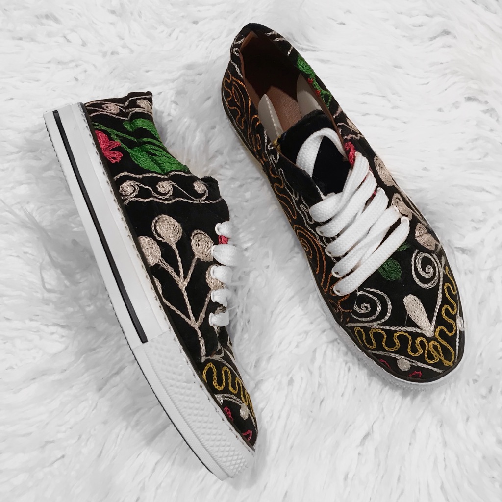 New Turkish Suzani Embroidered Tennis Shoes